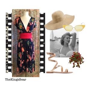 🚺 Forever 21 Floral Dress